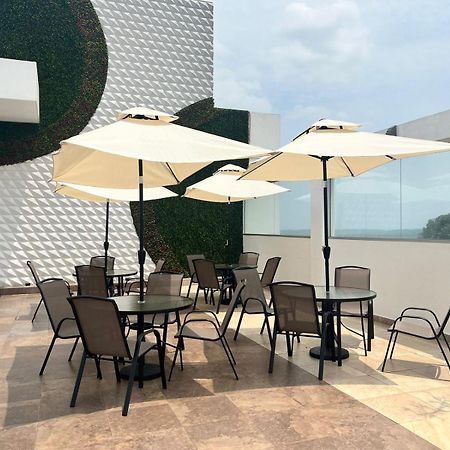 Puerto Santa Ana Suites Guayaquil Esterno foto