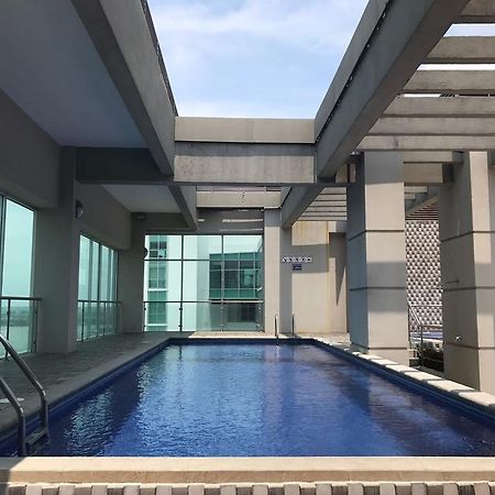 Puerto Santa Ana Suites Guayaquil Esterno foto