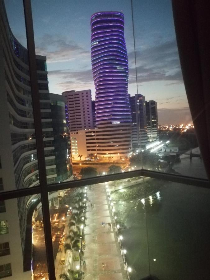 Puerto Santa Ana Suites Guayaquil Esterno foto