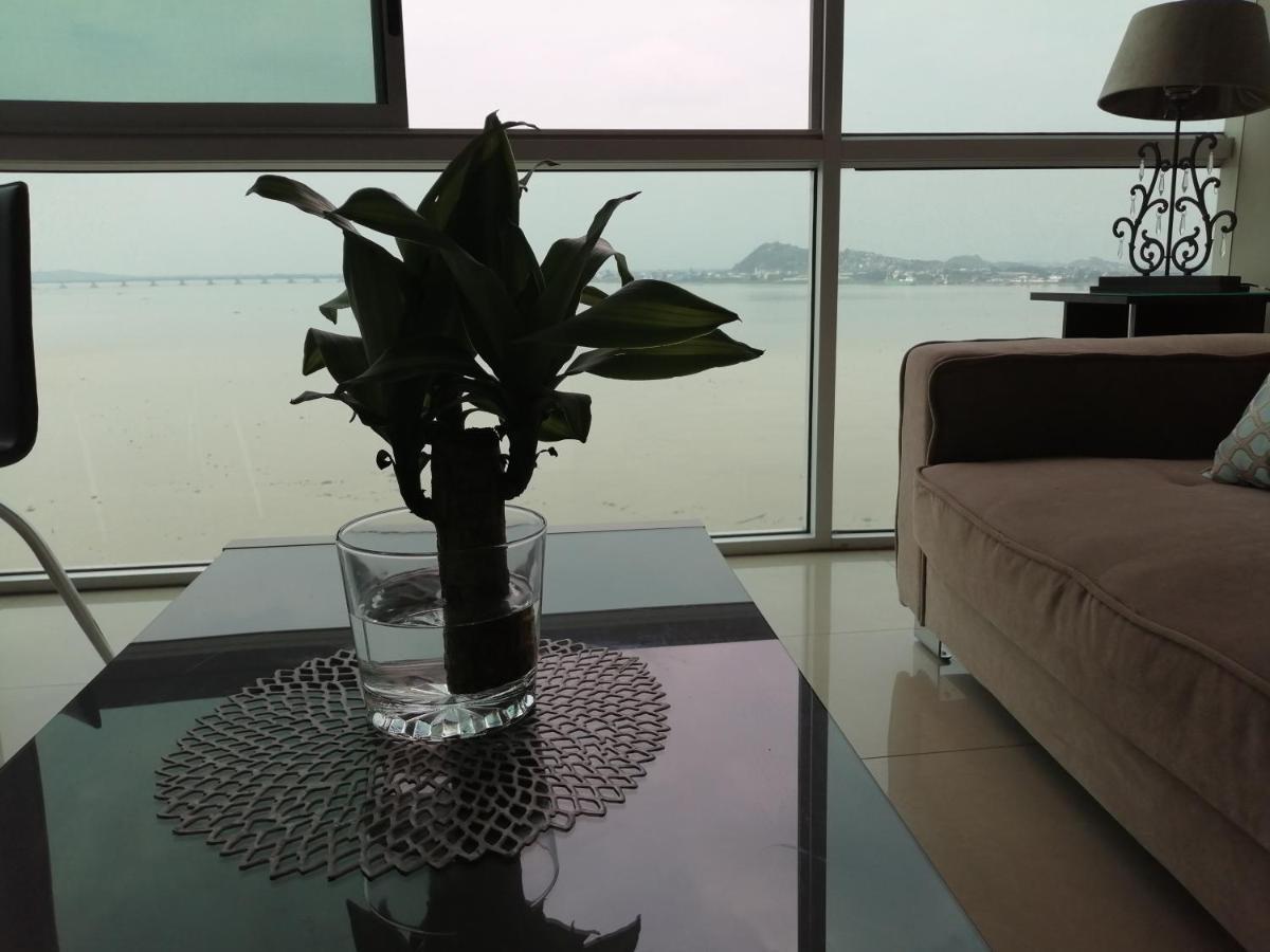 Puerto Santa Ana Suites Guayaquil Esterno foto