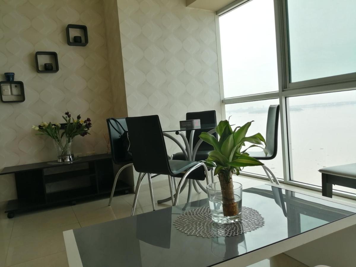Puerto Santa Ana Suites Guayaquil Esterno foto