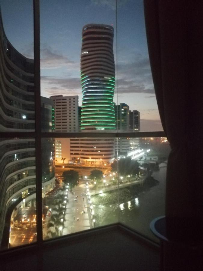 Puerto Santa Ana Suites Guayaquil Esterno foto