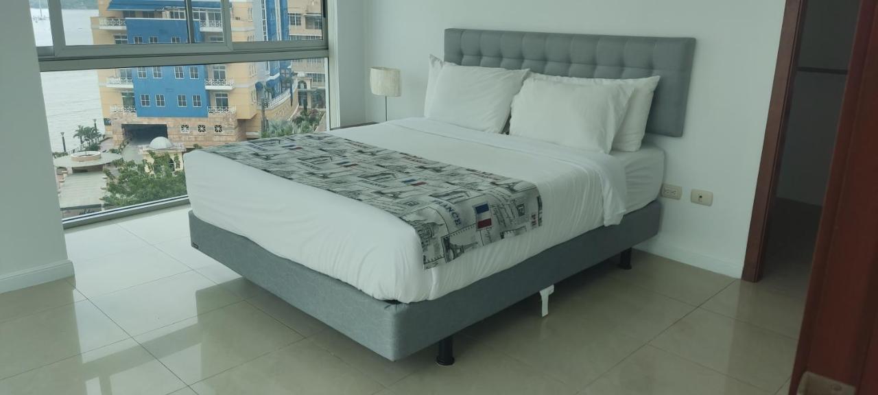Puerto Santa Ana Suites Guayaquil Esterno foto