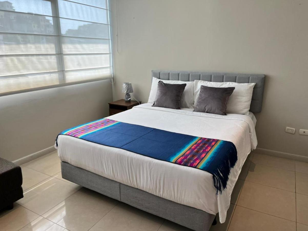 Puerto Santa Ana Suites Guayaquil Esterno foto