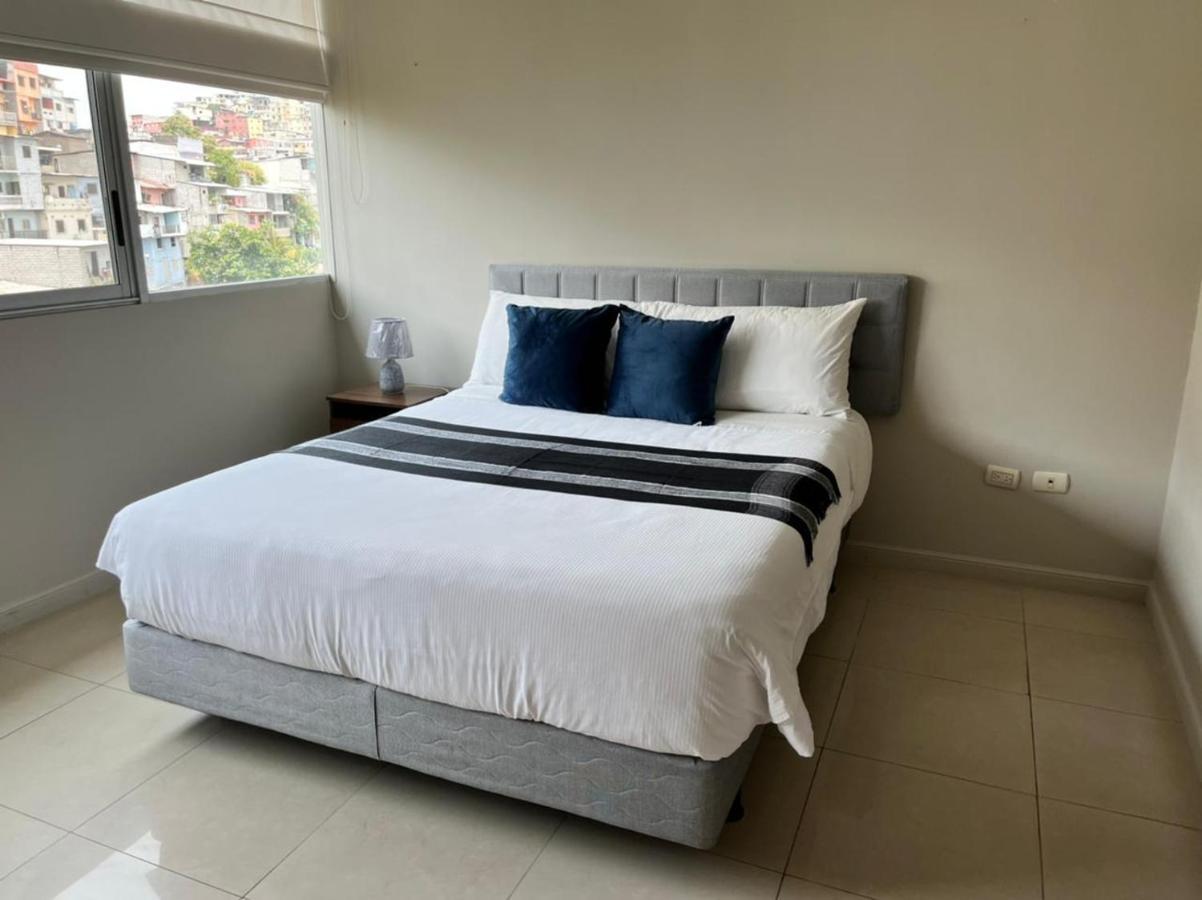 Puerto Santa Ana Suites Guayaquil Esterno foto