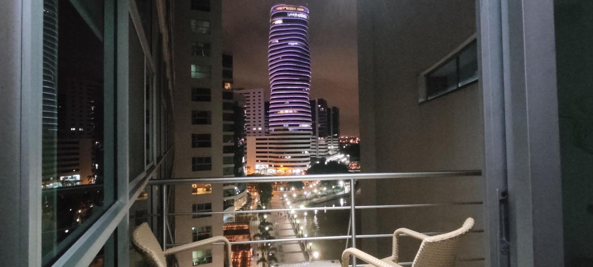 Puerto Santa Ana Suites Guayaquil Esterno foto