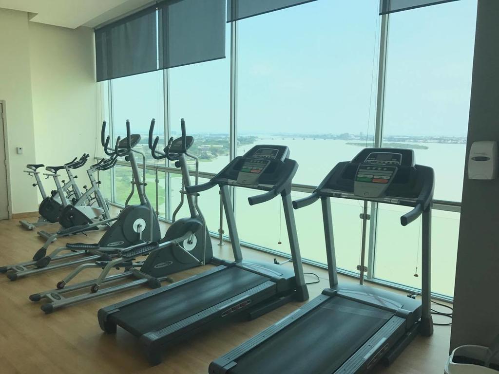 Puerto Santa Ana Suites Guayaquil Esterno foto