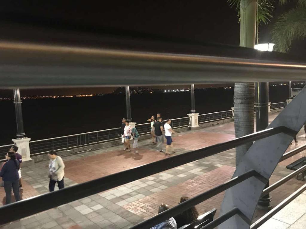 Puerto Santa Ana Suites Guayaquil Esterno foto
